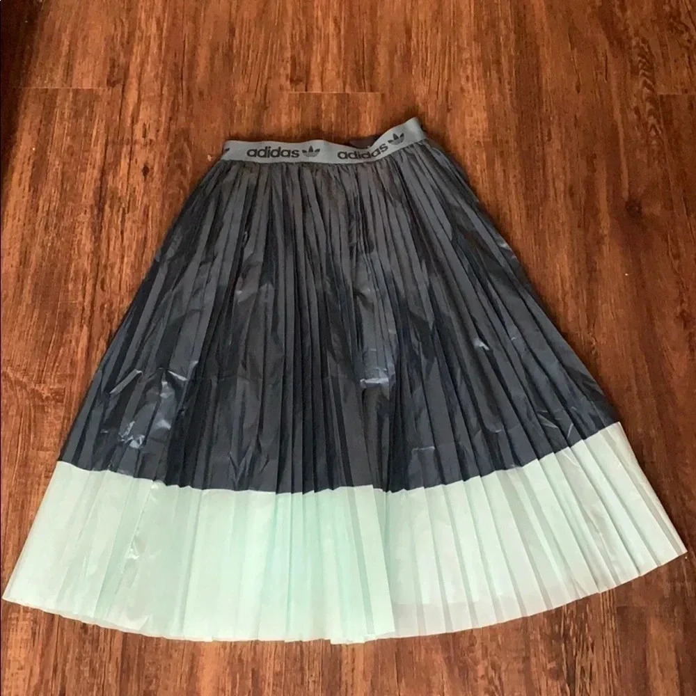 Adidas Originals Pleated Tulle Skirt Women’s Sz Med K-Pop NWT - Picture 3 of 7